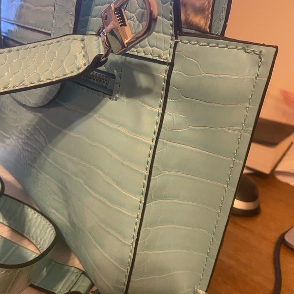 NWT Guess Aqua Katey, gorgeous color - Picture 4 of 9